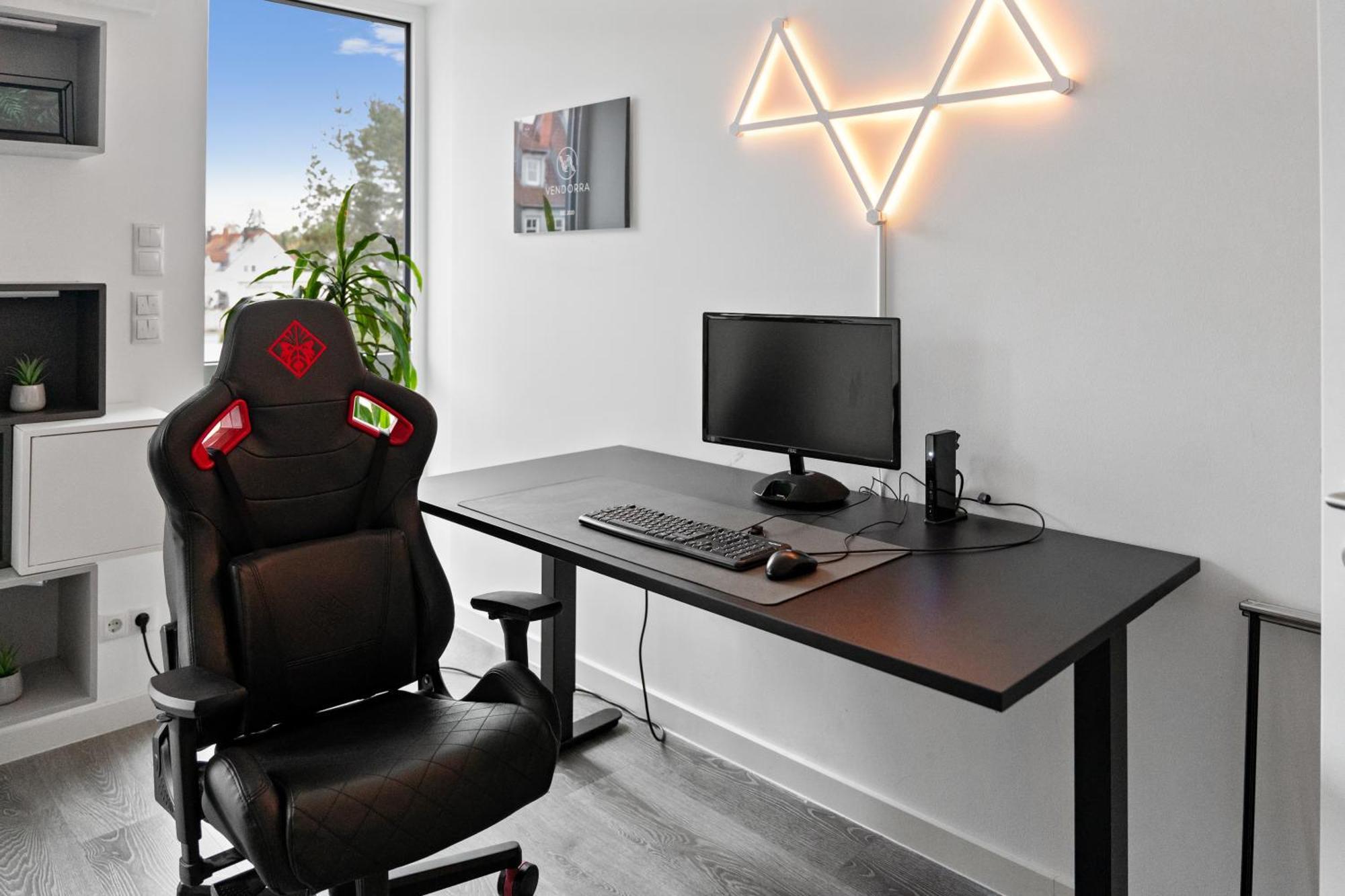 Modern Style Business Suite - Office - Kitchen - Balcony Herzogenaurach Exterior foto